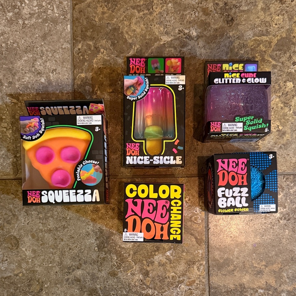 NeeDoh Lot. Squeezza, Comor Change (pink), Nice-Sicle, Glitter & Glow, Fuzz Ball